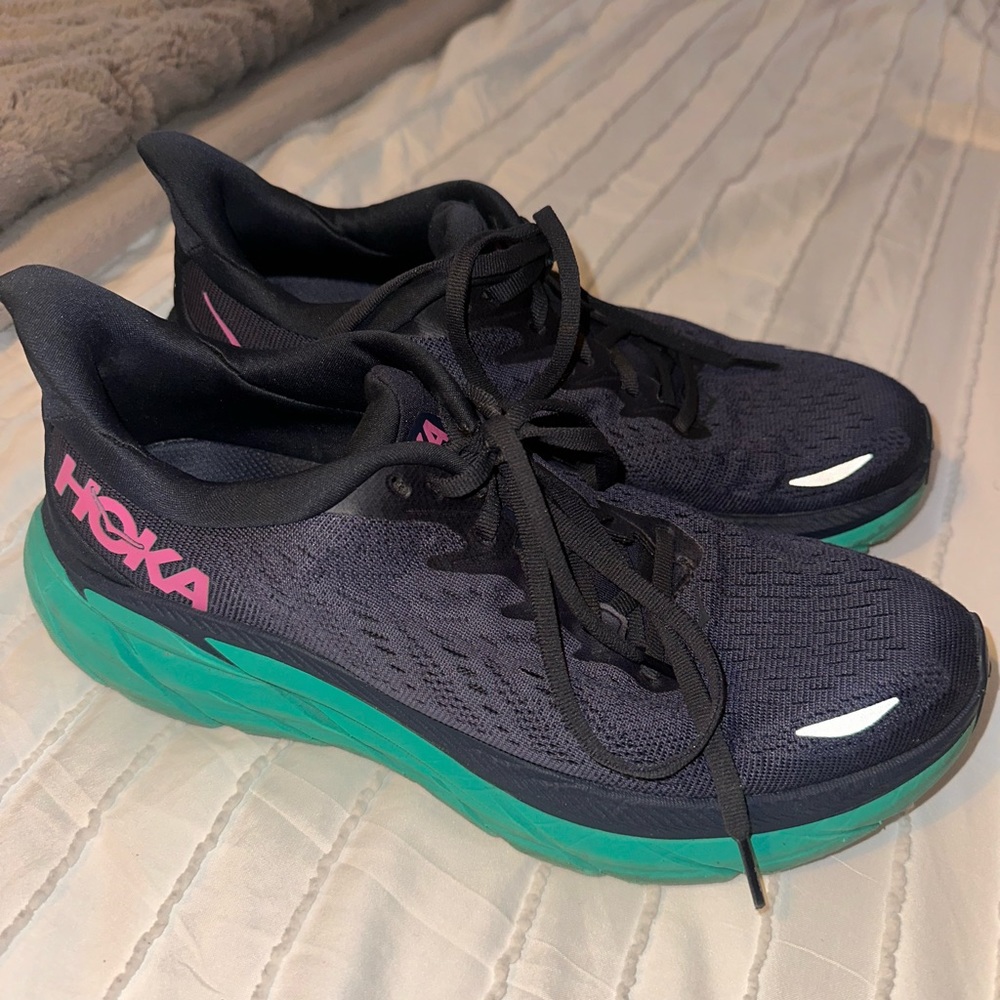 Hoka Clifton 8 size 8.5 women’s